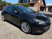 Gebraucht Opel Astra GTC 140 PS (102 kW) 2014 Schwarz Limousine