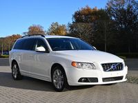 Gebraucht Volvo V70 Summum 241 PS (177 kW) 2011 Weiß Kombi