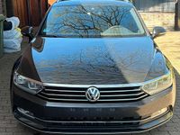 Gebraucht VW Passat 150 PS (110 kW) 2019 Grau Kombi
