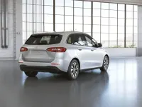Gebraucht Mercedes B180 136 PS (100 kW) 2022 Weiß Van / Kleinbus