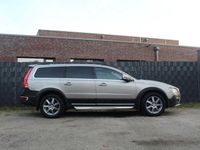 Gebraucht Volvo XC70 Inscription 220 PS (161 kW) 2016 Gold Kombi