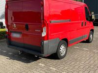 Gebraucht Peugeot Boxer 110 PS (80 kW) 2016 Rot Van