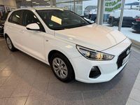 Gebraucht Hyundai i30 Pure 101 PS (74 kW) 2017 Weiß Limousine