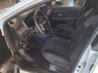 Gebraucht Dacia Jogger Expression 94 PS (69 kW) 2025 Weiß Van / Kleinbus