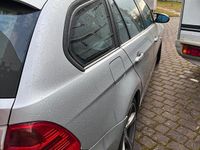 Gebraucht BMW 320 163 PS (119 kW) 2007 Silber Kombi