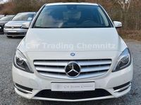 Gebraucht Mercedes B200 136 PS (100 kW) 2012 Weiß Van / Kleinbus