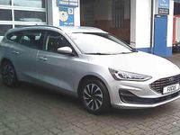 Gebraucht Ford Focus Titanium 125 PS (91 kW) 2023 Polarsilbermetallic Kombi
