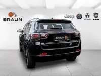 Käytetty Jeep Compass 241 HP (177 kW) 2022 Musta Katumaasturi