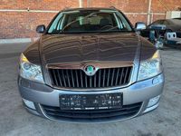 Gebraucht Skoda Octavia Elegance 160 PS (117 kW) 2013 Grau Kombi