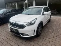 Używany Kia Niro Vision 141 KM (103 kW) 2017 Biały SUV