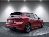 Gebraucht Ford Focus ST-Line X 116 PS (85 kW) 2025 Fantastic red tc Limousine