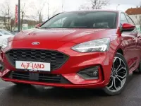 Gebraucht Ford Focus ST-Line 155 PS (114 kW) 2021 Rot Limousine