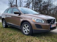 Gebraucht Volvo XC60 Momentum 163 PS (119 kW) 2010 Gold SUV