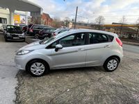 Gebraucht Ford Fiesta Trend 60 PS (44 kW) 2009 Silber Limousine