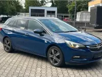 Gebraucht Opel Astra 150 PS (110 kW) 2018 Blau Kombi