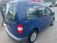 Gebraucht VW Caddy Team 105 PS (77 kW) 2010 Blau Van / Kleinbus