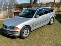 Gebraucht BMW 320 150 PS (110 kW) 2000 Silber Kombi