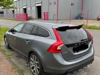 Gebraucht Volvo V60 190 PS (139 kW) 2017 Grau Kombi