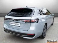 Gebraucht VW Passat Elegance 150 PS (110 kW) 2024 Oyster silver metallic Kombi