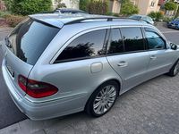 Gebraucht Mercedes E280 Avantgarde 231 PS (169 kW) 2007 Silber Kombi
