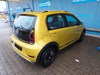 Gebraucht VW cross up! 90 PS (66 kW) 2019 Gold Kleinwagen
