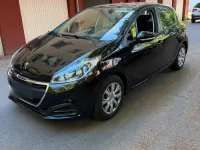 Gebraucht Peugeot 208 82 PS (60 kW) 2016 Schwarz Kleinwagen