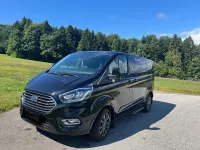 Gebraucht Ford Tourneo 185 PS (136 kW) 2021 Schwarz Van / Kleinbus