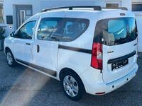 Gebraucht Dacia Dokker 102 PS (75 kW) 2020 Weiß Van / Kleinbus