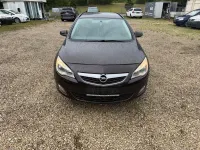 Gebraucht Opel Astra Edition 101 PS (74 kW) 2012 Kombi