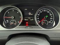 Gebraucht VW Golf VII LOUNGE 115 PS (84 kW) 2015 Silber Limousine