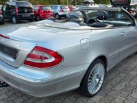 Gebraucht Mercedes CLK320 Avantgarde 218 PS (160 kW) 2004 Silber Cabrio