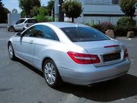 Gebraucht Mercedes E250 204 PS (150 kW) 2012 Iridiumsilber Coupé