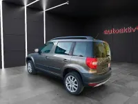 Używany Skoda Yeti Plus Edition 122 KM (89 kW) 2013 Brązowy SUV