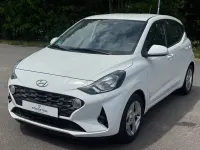 Gebraucht Hyundai i10 Trend 84 PS (61 kW) 2022 Weiß Kleinwagen