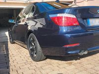 Gebraucht BMW 525 197 PS (144 kW) 2008 Blau Limousine