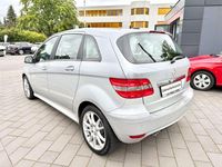 Gebraucht Mercedes B180 116 PS (85 kW) 2010 Polarsilber  metalliclack Van / Kleinbus