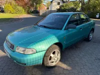 Używany Audi A4 101 KM (74 kW) 1995 Zielony Sedan/Limuzyna