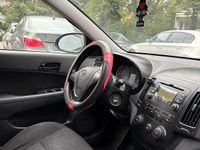 Gebraucht Hyundai i30 109 PS (80 kW) 2012 Grau Kombi