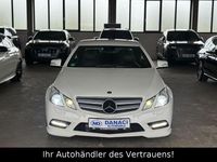 Gebraucht Mercedes E220 AMG line 170 PS (125 kW) 2011 Weiß Coupé