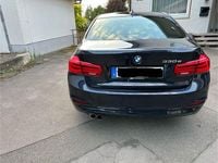 Gebraucht BMW 330e Advantage 252 PS (185 kW) 2016 Blau Limousine
