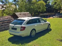 Używany Skoda Superb 160 KM (117 kW) 2012 Biały Kombi