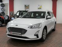Gebraucht Ford Focus Cool & Connect 125 PS (91 kW) 2019 Frost weiß Kombi
