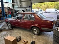 Second-hand VW Jetta 54 CP (39 kW) 1985 Roșu Berlinǎ