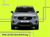Neu Volvo XC40 Core 163 PS (119 kW) 2025 Grau (vapour grey) SUV