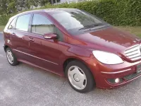 Gebraucht Mercedes B200 136 PS (100 kW) 2006 Rot Van / Kleinbus