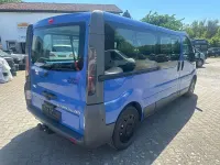 Używany Opel Vivaro 135 KM (99 kW) 2003 Szary Minivan
