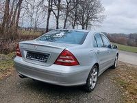 Gebraucht Mercedes C230 Avantgarde 204 PS (150 kW) 2006 Silber Limousine