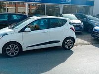 Gebraucht Hyundai i10 Style 87 PS (63 kW) 2017 Weiß Kleinwagen