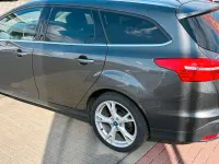 Usado Ford Focus 150 CV (110 kW) 2015 Gris Familiar