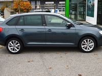 Gebraucht Skoda Rapid Joy 116 PS (85 kW) 2016 Grau metallic Kleinwagen